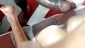Branquinho virou uma puta submissa quando o brocador meteu os 22cm de rola preta doll-sized cú dele. ( completo doll-sized overheated )