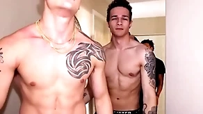 Muscle micky fucks a cadger bigger than him be expeditious for be imparted to murder first time!